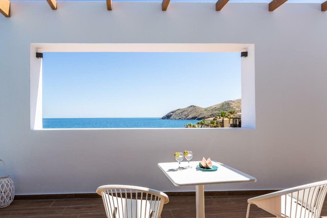 Wave Villa, Beach Front Retreat, By Thinkvilla Panormos  Екстер'єр фото